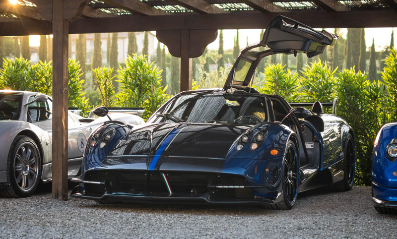 Illustration for article titled A Pagani Rally In Italy Puts All Other Car Meets To Shame